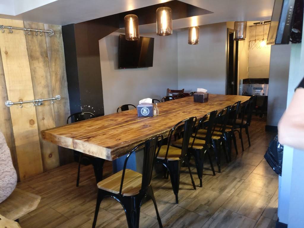 Restaurant Fumoir Le BBQ Shop | restaurant | 315 Boulevard Saint-Joseph, Gatineau, QC J8Y 3Z1, Canada | 8192059353 OR +1 819-205-9353