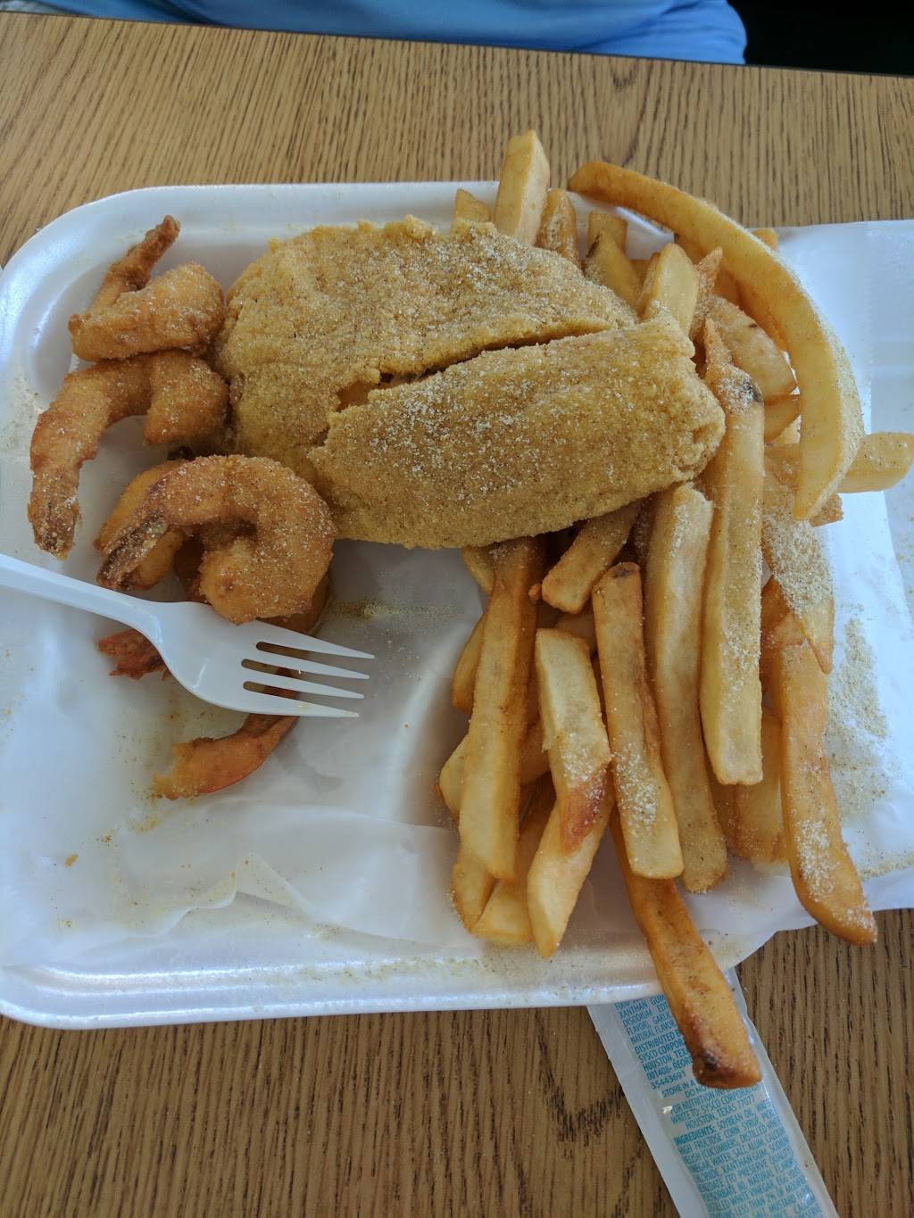 Hook Fish & Chicken | restaurant | 10400 Atlantic Blvd, Jacksonville, FL 32225, USA | 9049001563 OR +1 904-900-1563