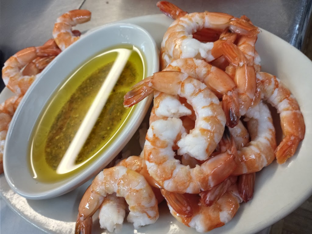 When I Seafood | restaurant | 921 N 2nd St, Clinton, MO 64735, United States | 6603831438 OR +1 660-383-1438