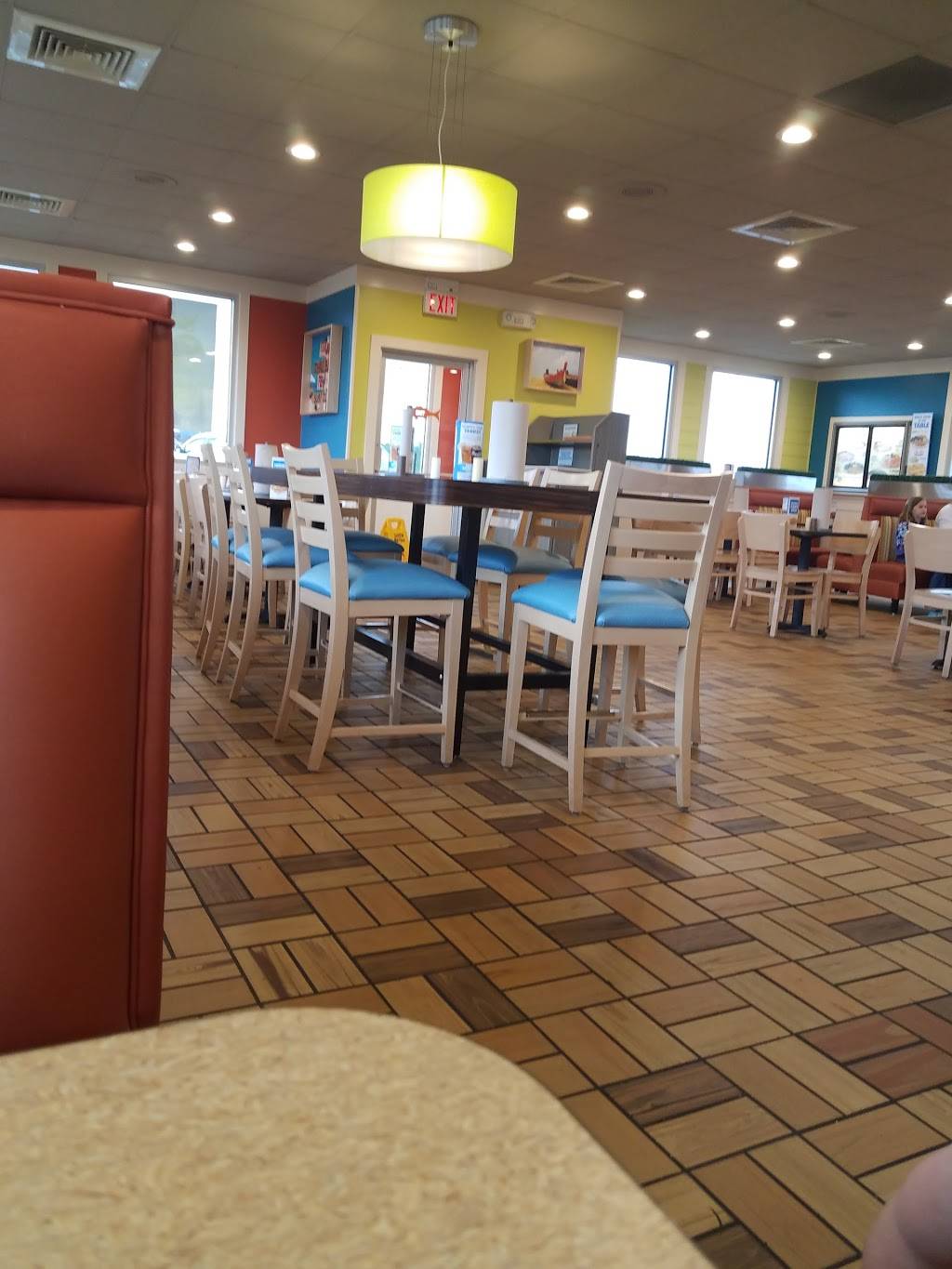 Captain Ds | restaurant | 2008 Gunbarrel Rd, Chattanooga, TN 37421, USA | 4238555178 OR +1 423-855-5178