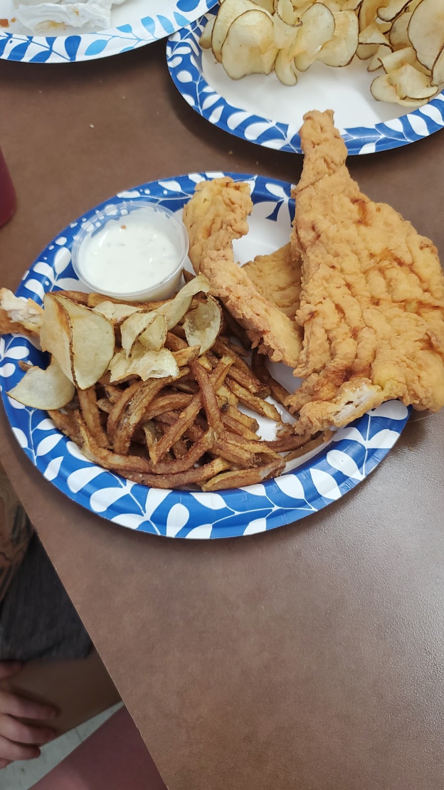 Gigis Country Store | restaurant | 310 Front St, Novinger, MO 63559, USA | 6604885533 OR +1 660-488-5533