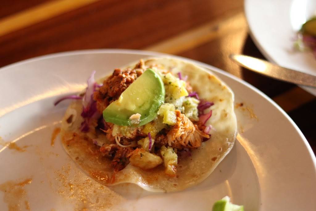 Finis Landing | restaurant | 5689 N Swan Rd, Tucson, AZ 85718, USA | 5202991010 OR +1 520-299-1010