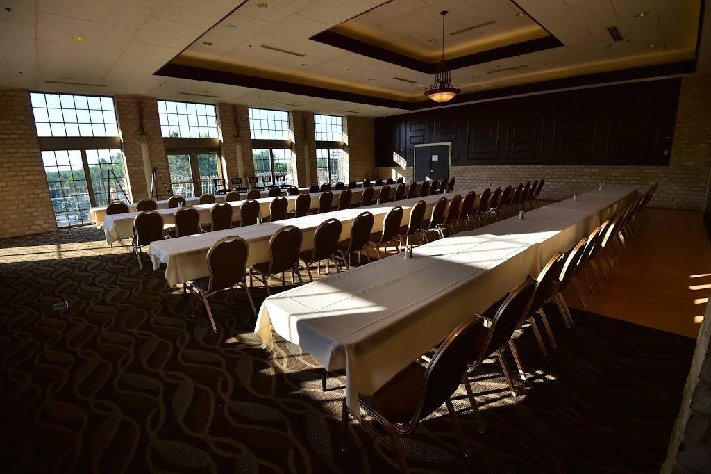 Thornberry Creek at Oneida | restaurant | 4470 N Pine Tree Rd, Hobart, WI 54155, USA | 9204347501 OR +1 920-434-7501