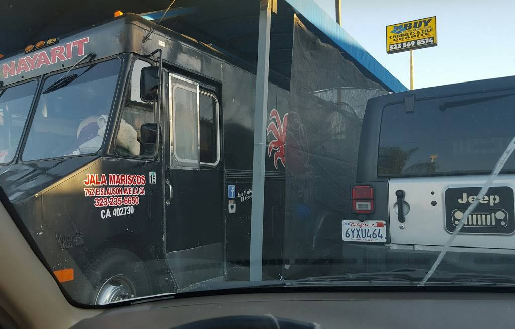 Jala Mariscos El Veneno | restaurant | 11501 Alameda St, Los Angeles, CA 90059, USA | 3233453205 OR +1 323-345-3205