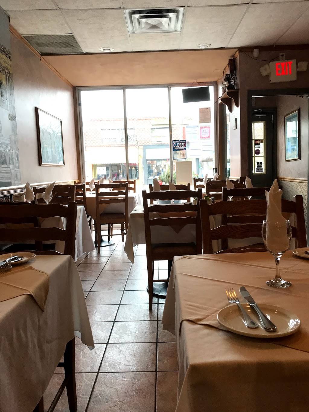 Ottimo Ristorante & Pizzeria | restaurant | 3075 Bloor St W, Etobicoke, ON M8X 1C7, Canada | 4162368291 OR +1 416-236-8291