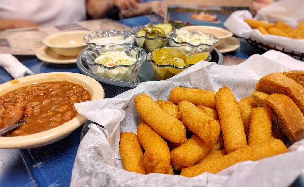 Catfish Sams | restaurant | 4806, 2735 W Division St, Arlington, TX 76012, USA | 8172759631 OR +1 817-275-9631