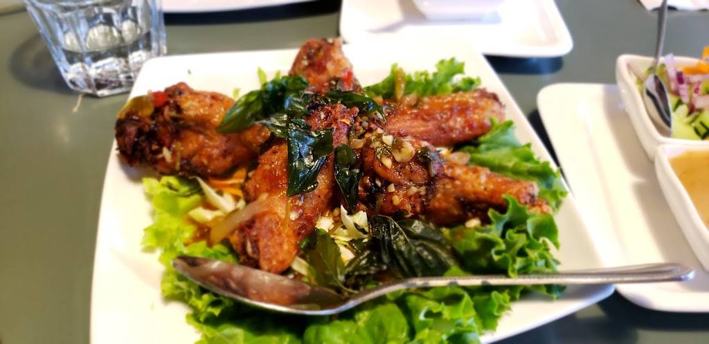 Banana Leaf Thai Cuisine | restaurant | 11880 San Pablo Ave, El Cerrito, CA 94530, USA | 5106805590 OR +1 510-680-5590