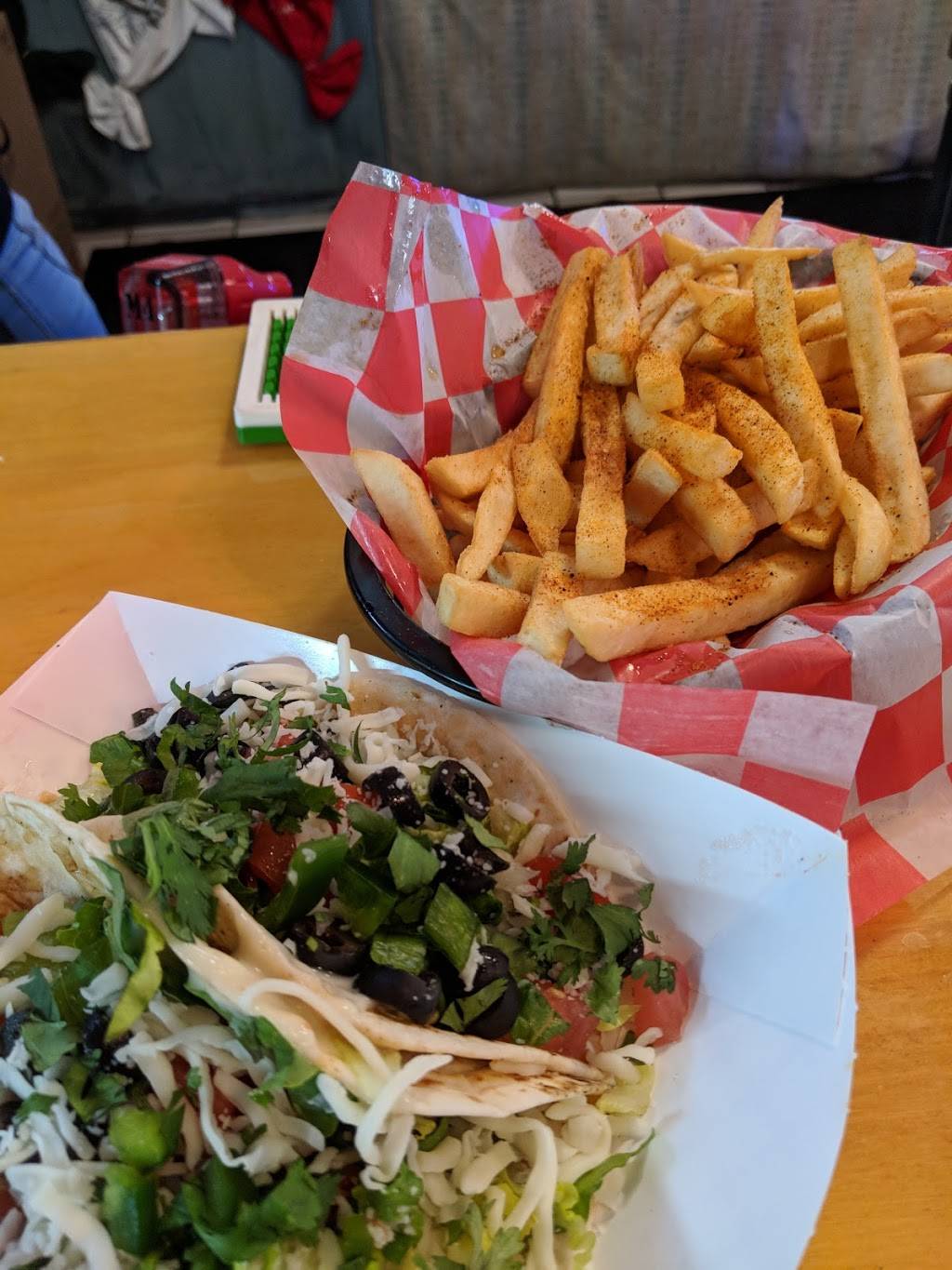 Christys Pub Grub | restaurant | 69 S Main St, Crossville, TN 38555, USA | 9313370531 OR +1 931-337-0531