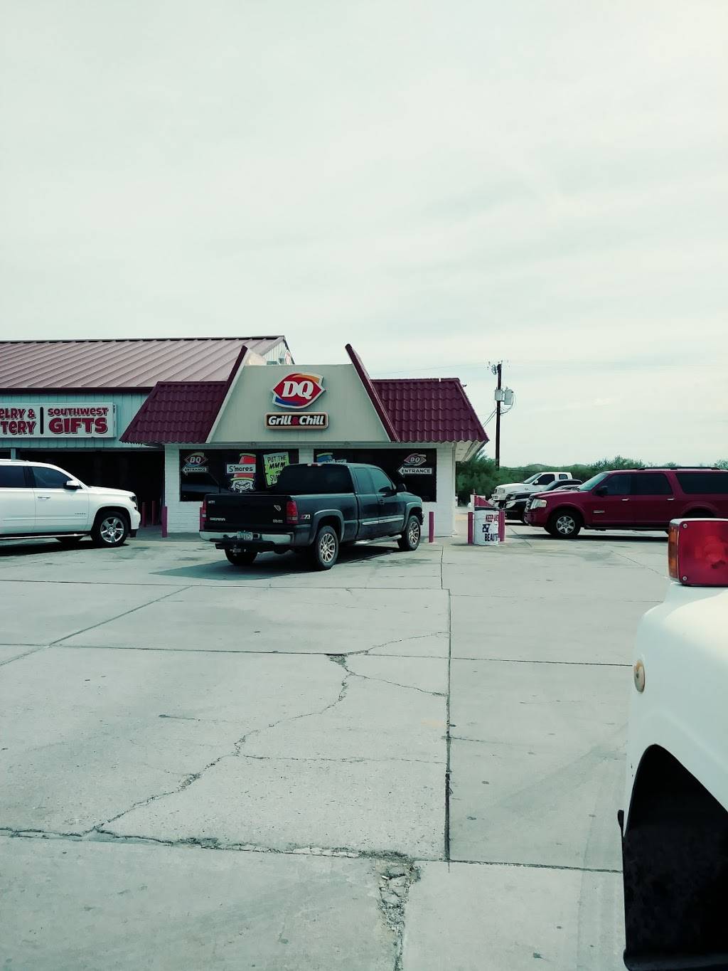 Dairy Queen | restaurant | 16543 Camino Adelante, Picacho, AZ 85141, USA | 5756357114 OR +1 575-635-7114