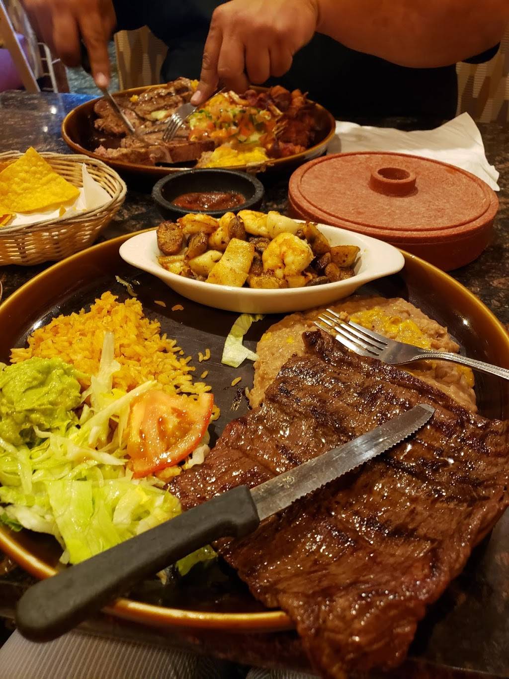 Pueblo Viejo | restaurant | 3841 E 14th St, Des Moines, IA 50313, USA | 5152651720 OR +1 515-265-1720