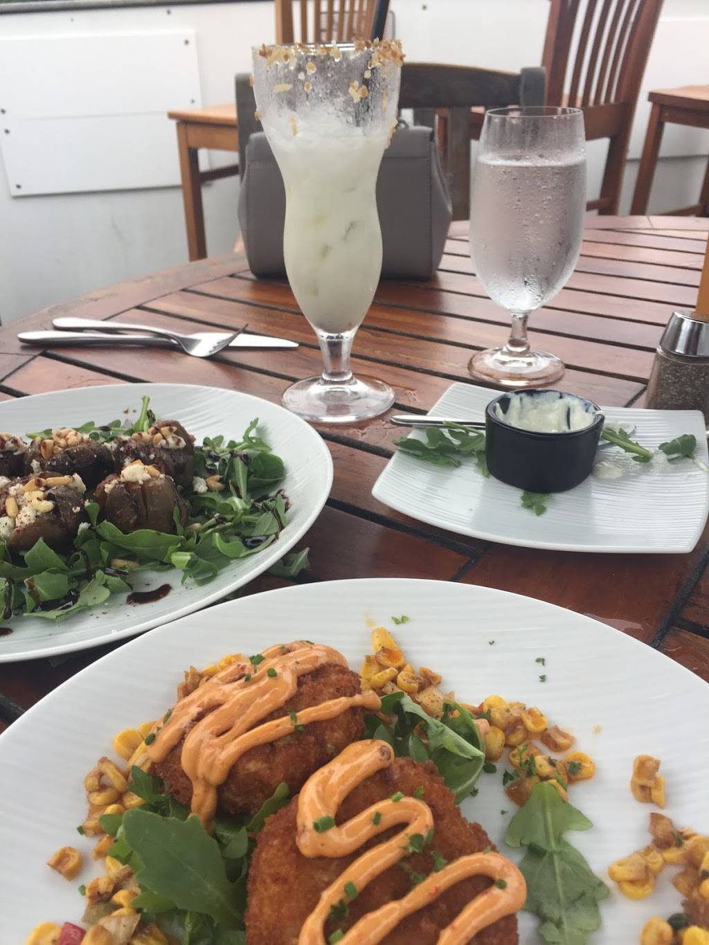 Harborview Restaurant & Bar | restaurant | 235 Ocean St, Hyannis, MA 02601, USA | 7744704731 OR +1 774-470-4731