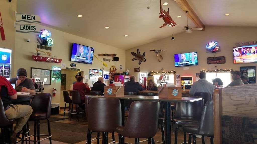 Cabin Fever Bar & Grill | restaurant | 5220 Trompeter Rd, Peru, IL 61354, USA | 8152241099 OR +1 815-224-1099