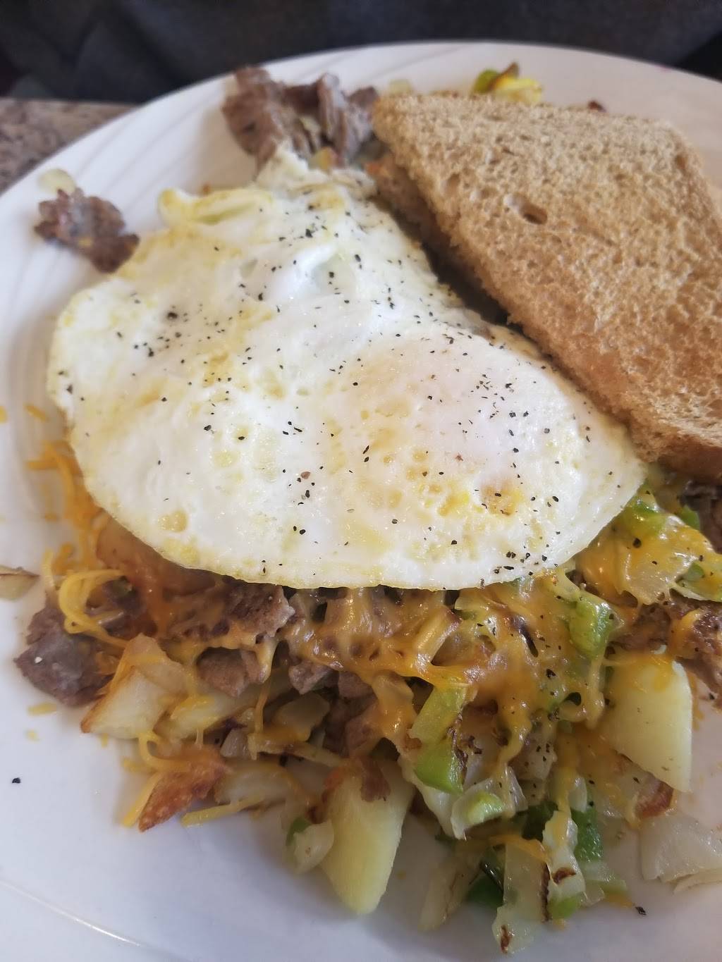 Sunrise Family Restaurant | restaurant | 1052 W Main St, Stoughton, WI 53589, USA | 6088771930 OR +1 608-877-1930