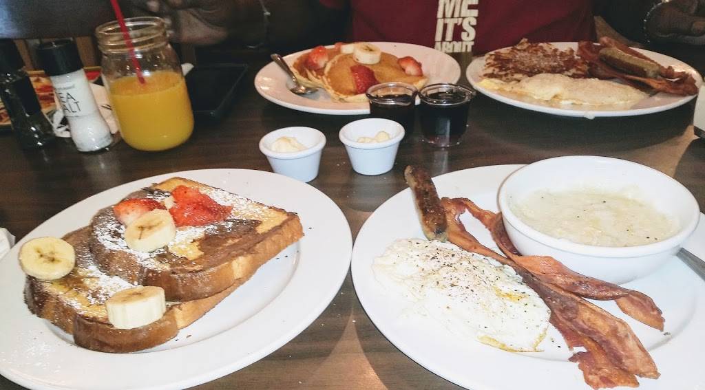 Bob Evans | restaurant | 2433 S Reynolds Rd, Toledo, OH 43614, USA | 4193811422 OR +1 419-381-1422