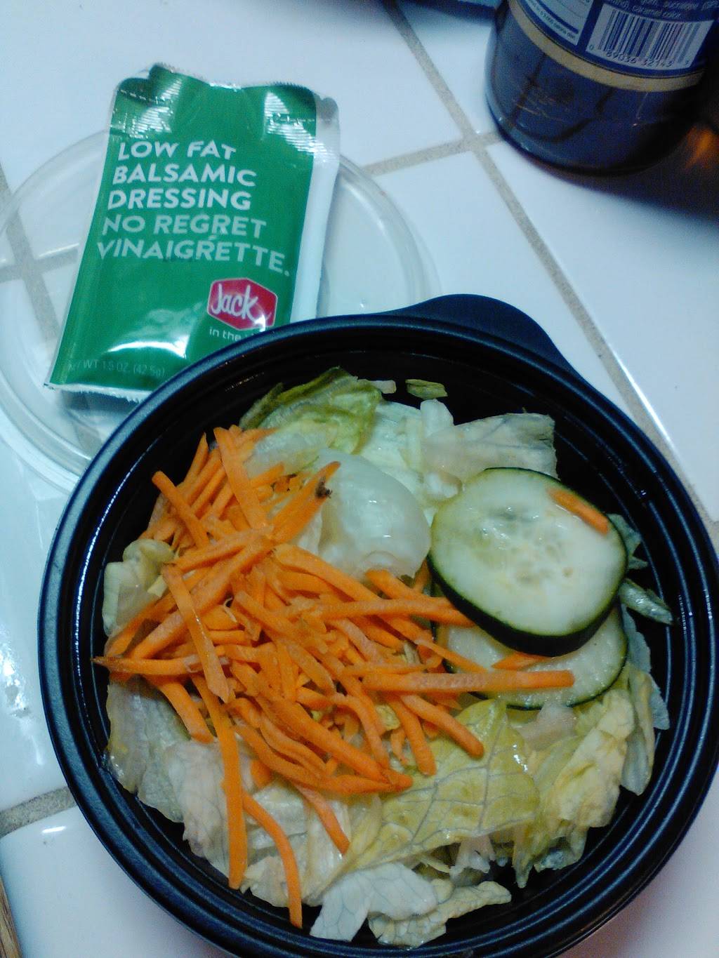 Jack in the Box | restaurant | 1935 W 11th St, Tracy, CA 95376, USA | 2098362087 OR +1 209-836-2087