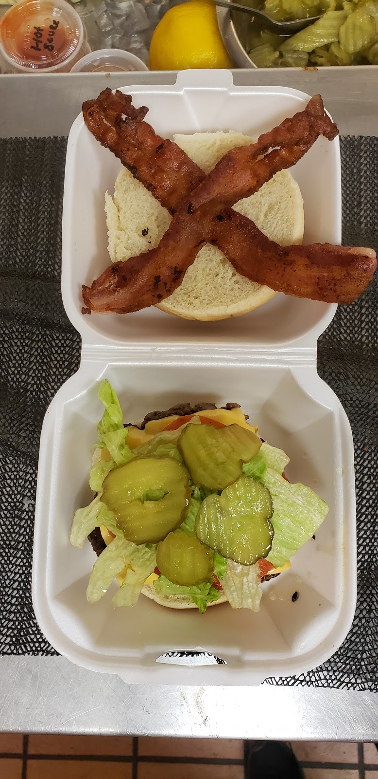 Smackhouse blues and BBQ | restaurant | 1250 College Square Mall, Cedar Falls, IA 50613, USA | 3195292345 OR +1 319-529-2345