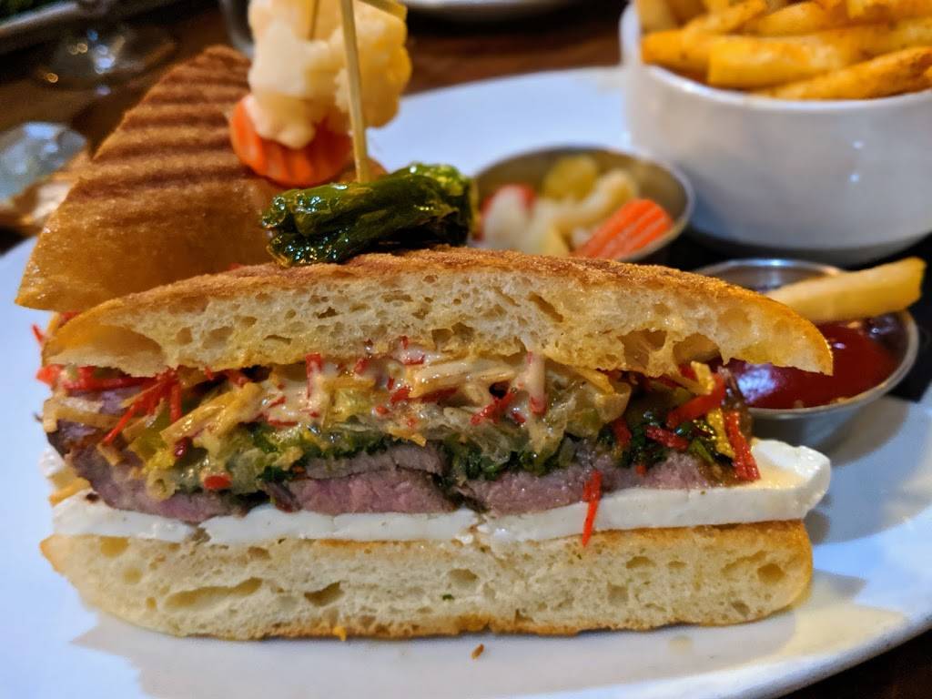 La Brea Bakery | restaurant | 1556 Disneyland Dr, Anaheim, CA 92802, USA | 7144900233 OR +1 714-490-0233