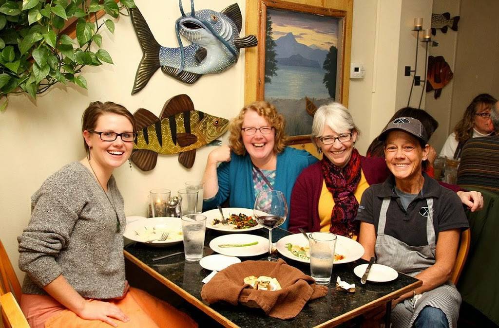 Blue Paddle Bistro | restaurant | 316 US-2, South Hero, VT 05486, USA | 8023724814 OR +1 802-372-4814