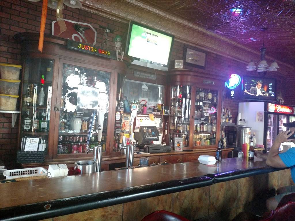 The Vault Bar and Grill Inc. | restaurant | 101 W Exchange St, Danvers, IL 61732, USA | 3099636361 OR +1 309-963-6361