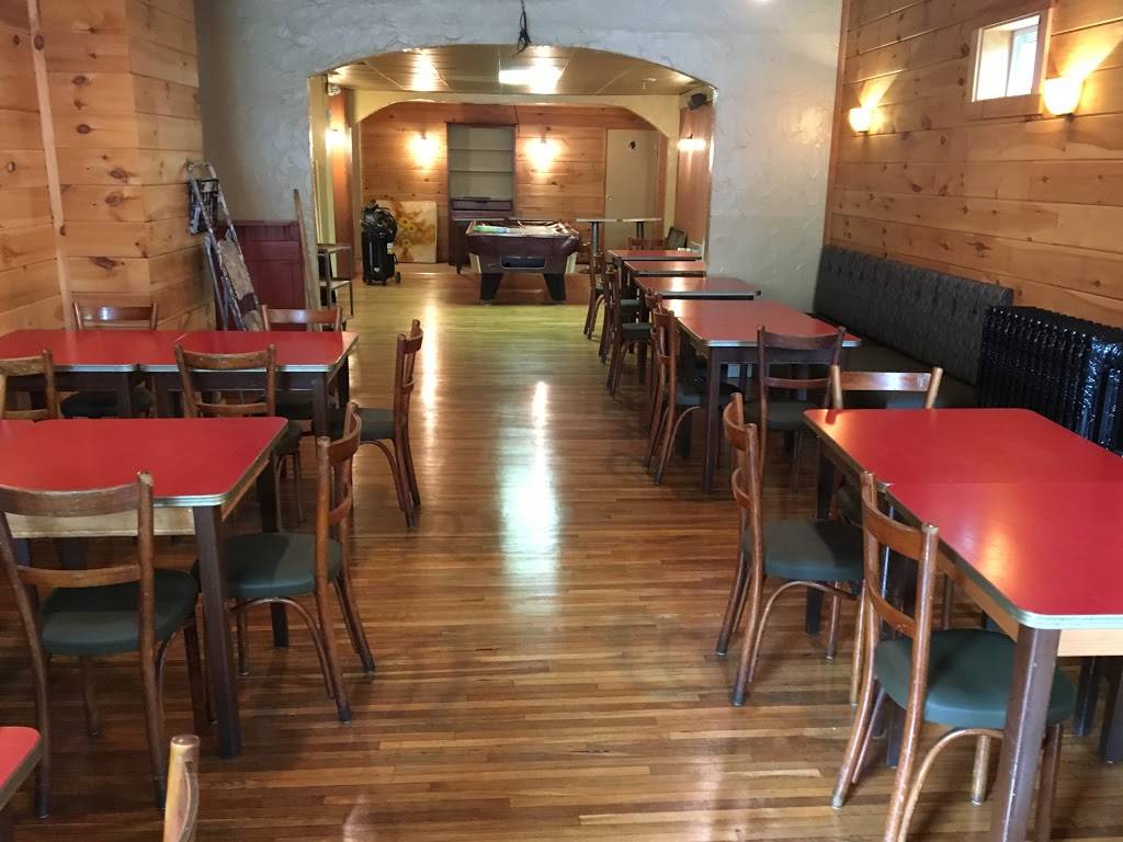 Dickys Corner Pub | restaurant | 791 Meigs St #2137, Rochester, NY 14620, USA | 5853554939 OR +1 585-355-4939