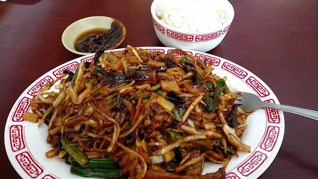 Chopstix | restaurant | 8001 Hills and Dales Rd NW, Massillon, OH 44646, USA | 3308349688 OR +1 330-834-9688