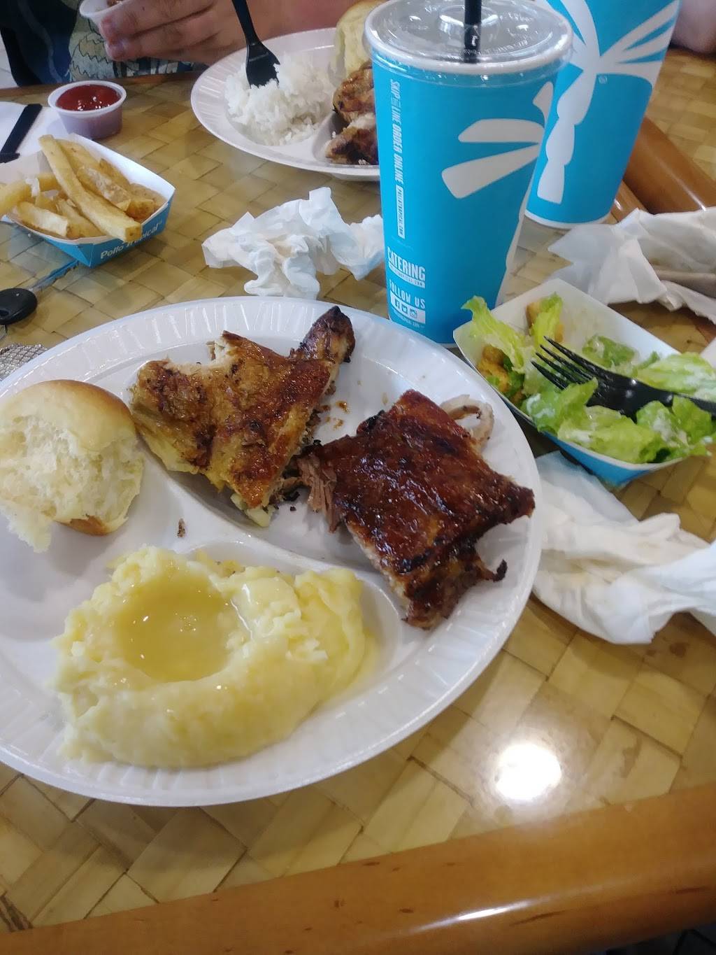 Pollo Tropical | restaurant | 828 Providence Rd, Brandon, FL 33511, USA | 8136812679 OR +1 813-681-2679