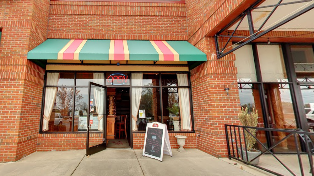 Da Vincis | restaurant | 2968 N Center St, Hickory, NC 28601, USA | 8283286101 OR +1 828-328-6101