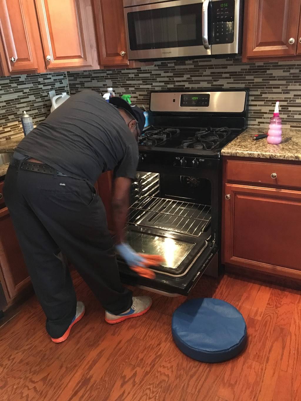 Smith & Boles Cleaning Company | restaurant | 20th W Diamond St, Philadelphia, PA 19121, USA | 2672065128 OR +1 267-206-5128