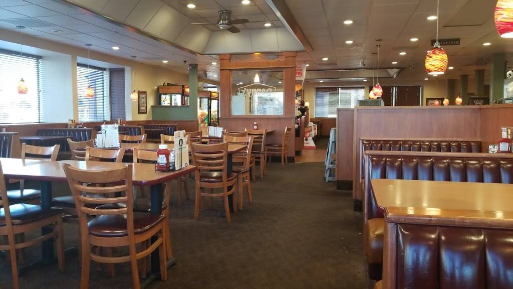 Dennys | restaurant | 14244 Valley Center Dr, Victorville, CA 92392, USA | 7602452133 OR +1 760-245-2133