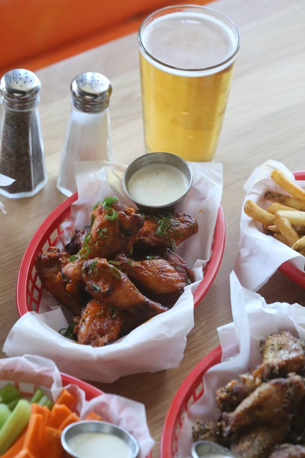 Soul Bird Wings | restaurant | 310 S Oak St Suite #100, Roanoke, TX 76262, USA | 8174648188 OR +1 817-464-8188