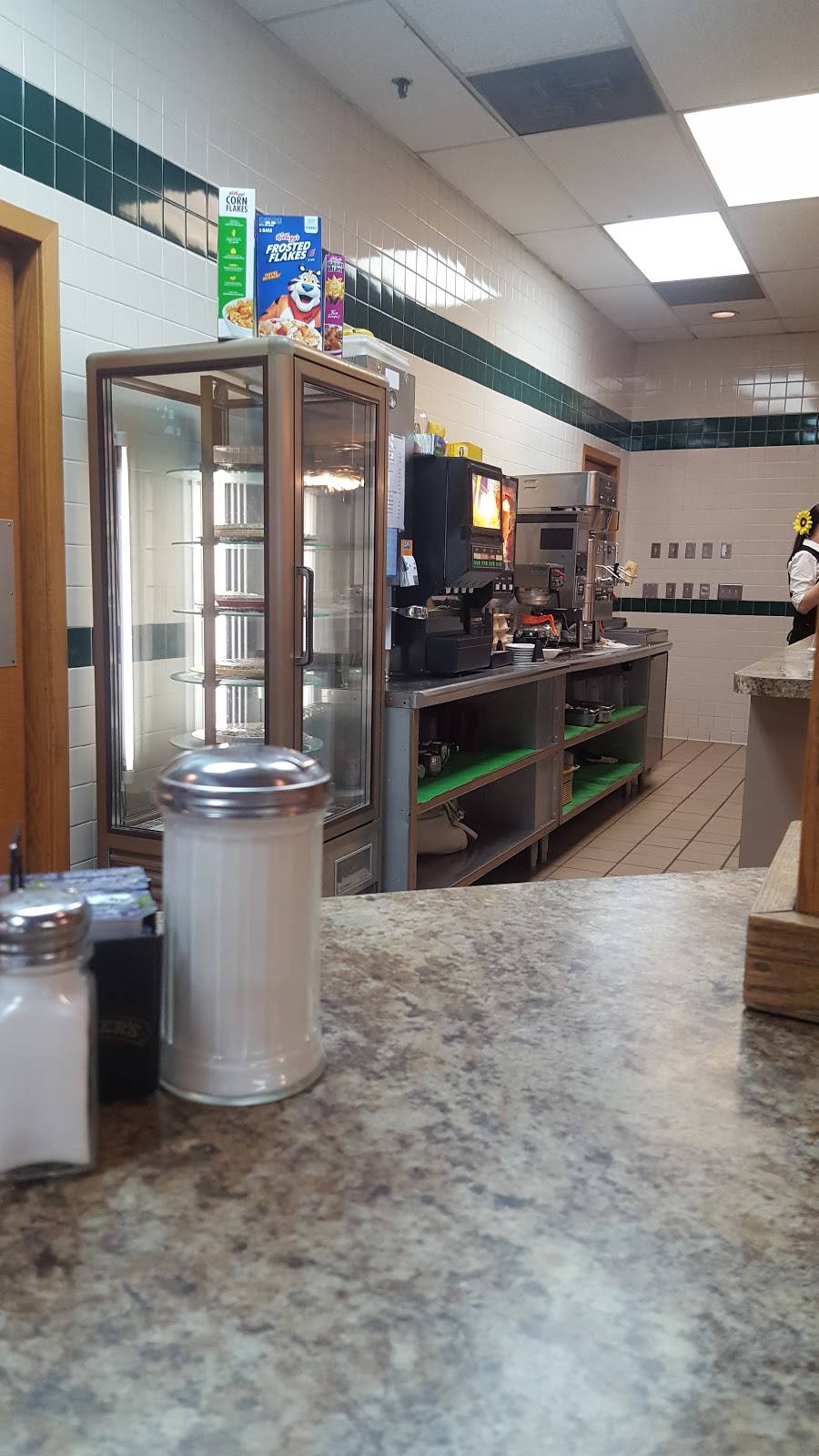 Holiday City Diner | restaurant | 621 Mule Rd, Toms River, NJ 08757, USA | 7322444778 OR +1 732-244-4778