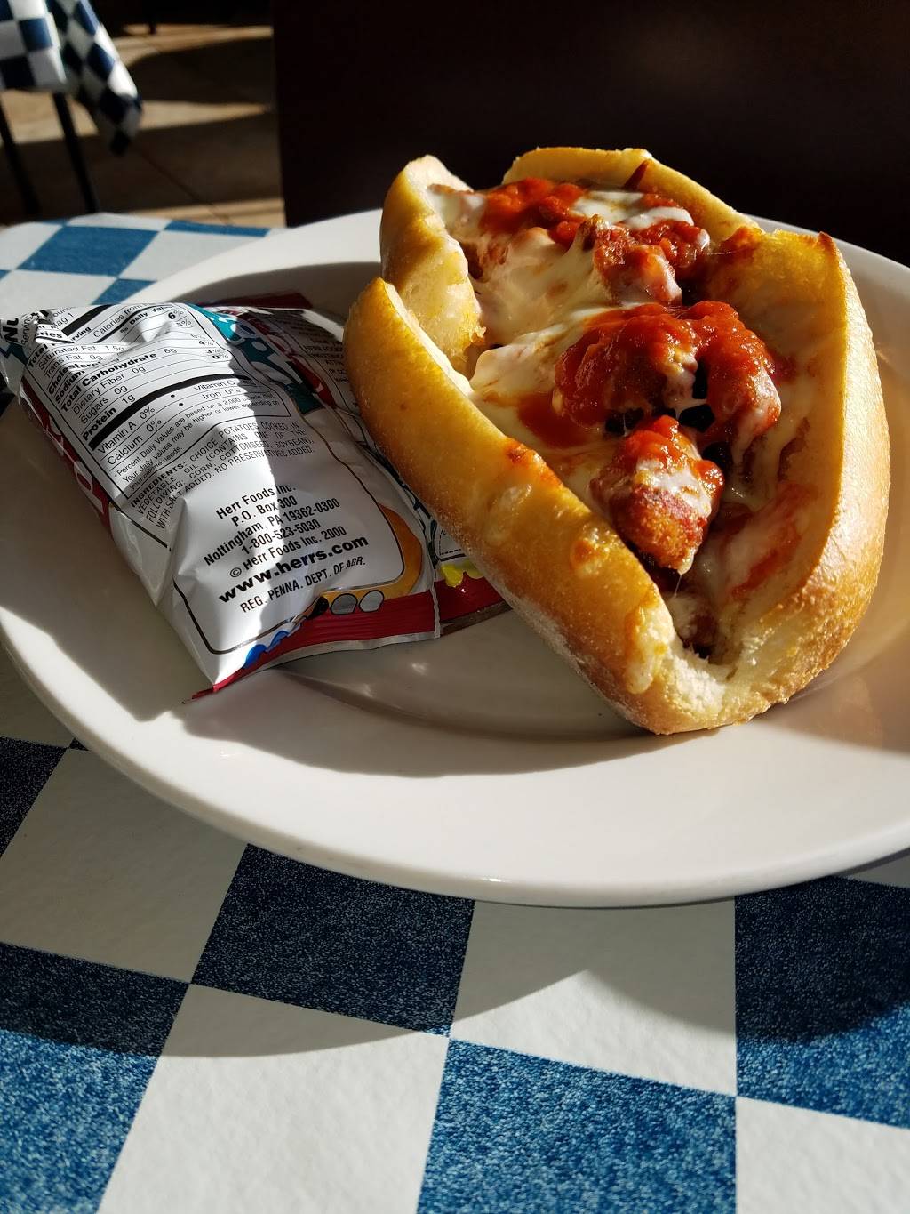 Scottos Pizza | restaurant | 400 Abbington Dr, East Windsor, NJ 08520, USA | 6094436410 OR +1 609-443-6410