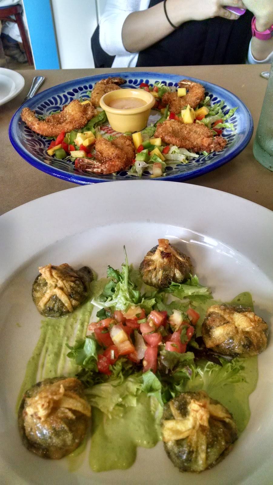 Destino Fiesta Mexicana | restaurant | 1 Church St, Chatham, NY 12037, USA | 5183926663 OR +1 518-392-6663