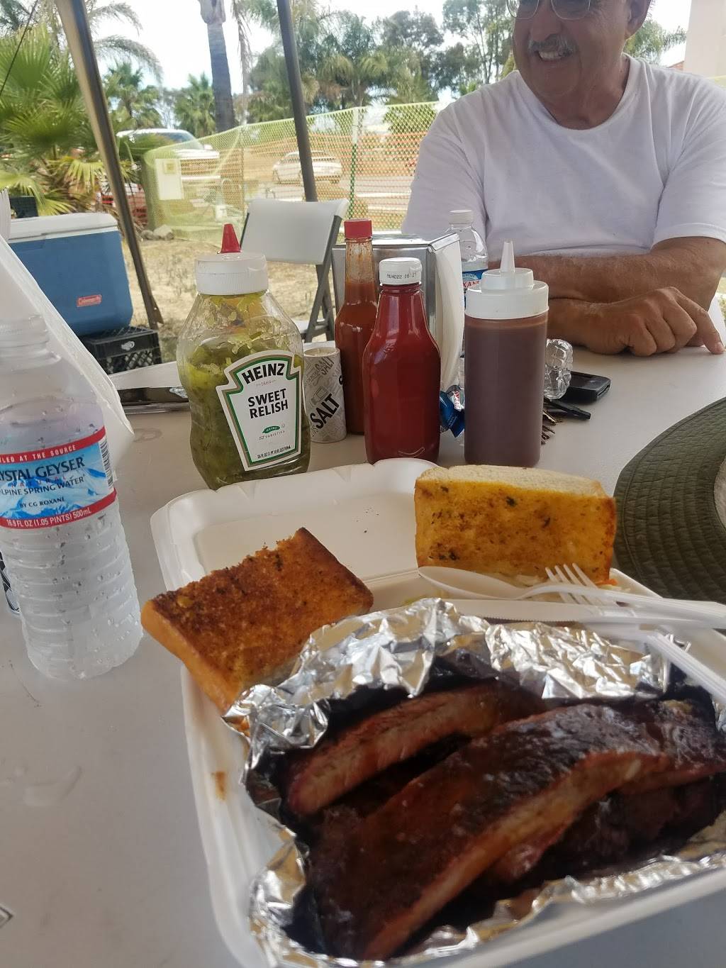 Lous BBQ & Catering of San Martin | restaurant | 11205 Monterey Rd, San Martin, CA 95046, USA | 4088282915 OR +1 408-828-2915