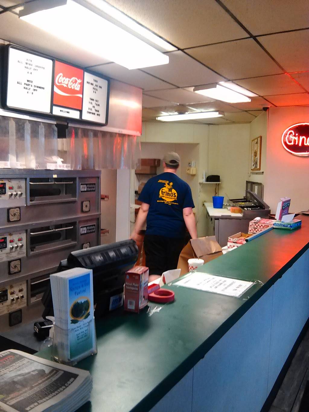 Ginos Pizza & Spaghetti House | restaurant | 16 Davis Ave, Elkins, WV 26241, USA | 3046365522 OR +1 304-636-5522