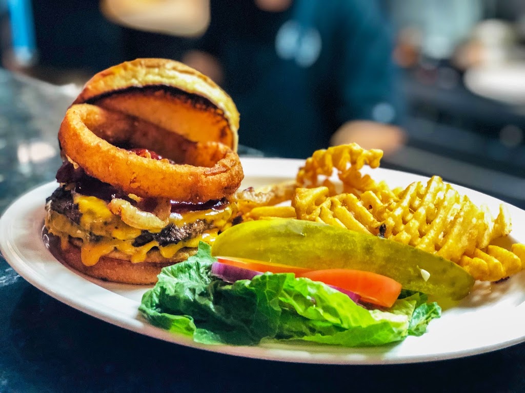 Riverside Pizza & Pub - Oswego | restaurant | 1100 Douglas Rd, Oswego, IL 60543, USA | 6306964888 OR +1 630-696-4888