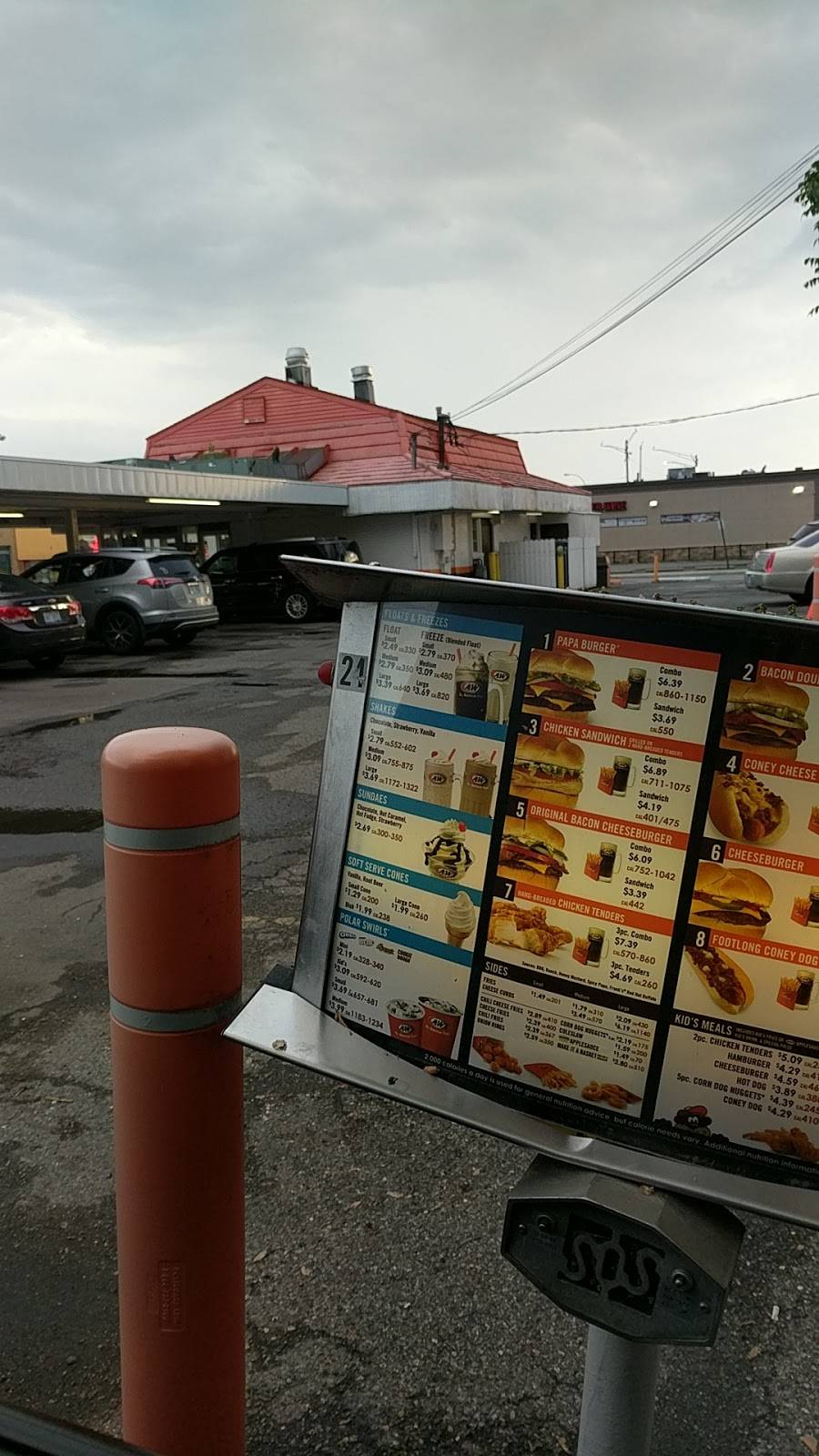 A&W Restaurant | restaurant | 4100 Twelve Mile Rd, Berkley, MI 48072, USA | 2485477126 OR +1 248-547-7126