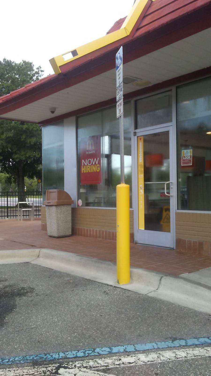 McDonalds | cafe | 1200 E, FL-434, Winter Springs, FL 32708, USA | 4073655700 OR +1 407-365-5700