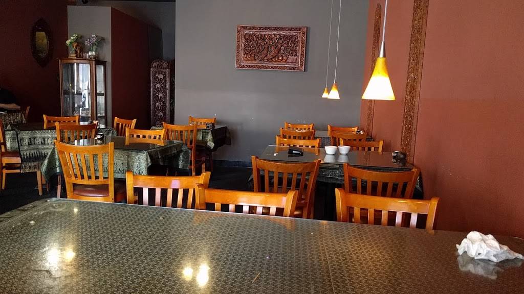 Chanida Thai Cuisine | restaurant | 34664 County Line Rd, Yucaipa, CA 92399, USA | 9094460588 OR +1 909-446-0588