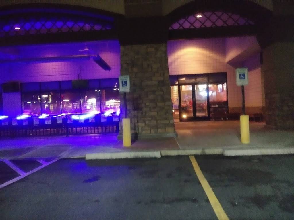 Teakwoods Tavern & Grill | restaurant | 151 E Williams Field Rd, Gilbert, AZ 85295, USA | 4808998325 OR +1 480-899-8325