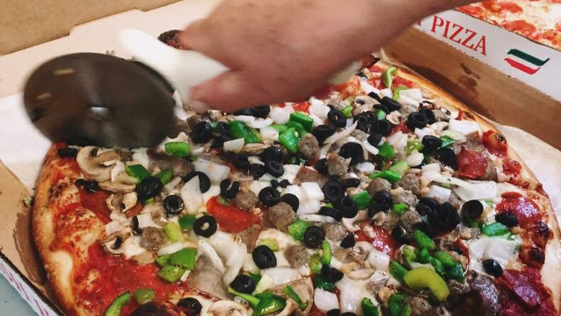 Bambino Pizza | restaurant | 2028 Bayshore Blvd, Dunedin, FL 34698, USA | 7277345555 OR +1 727-734-5555