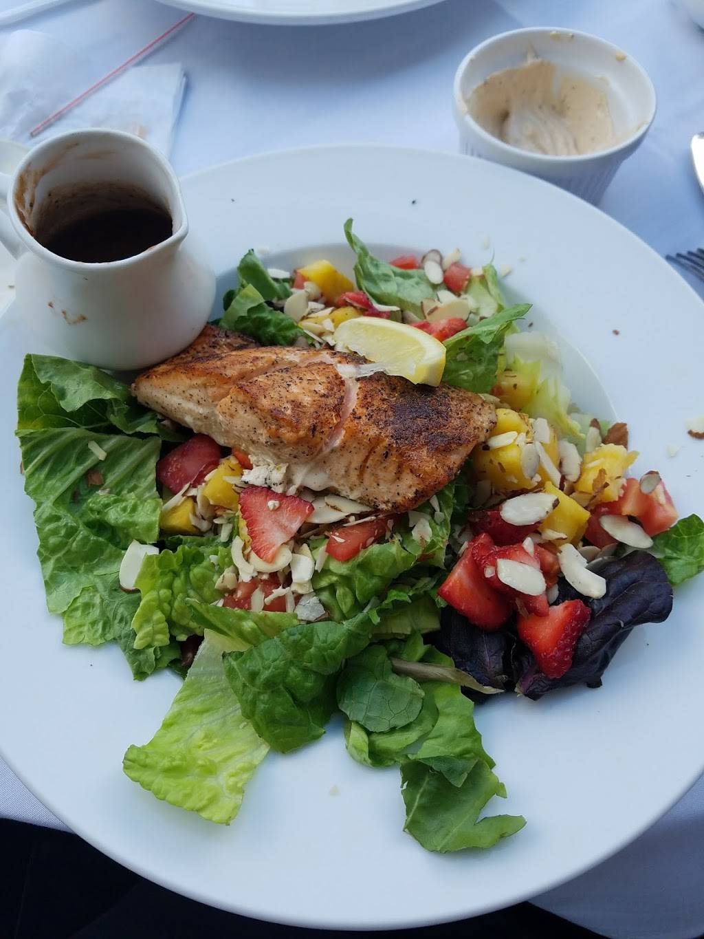 Michaels Grill | restaurant | 11720 N Dale Mabry Hwy, Tampa, FL 33618, USA | 8139648334 OR +1 813-964-8334