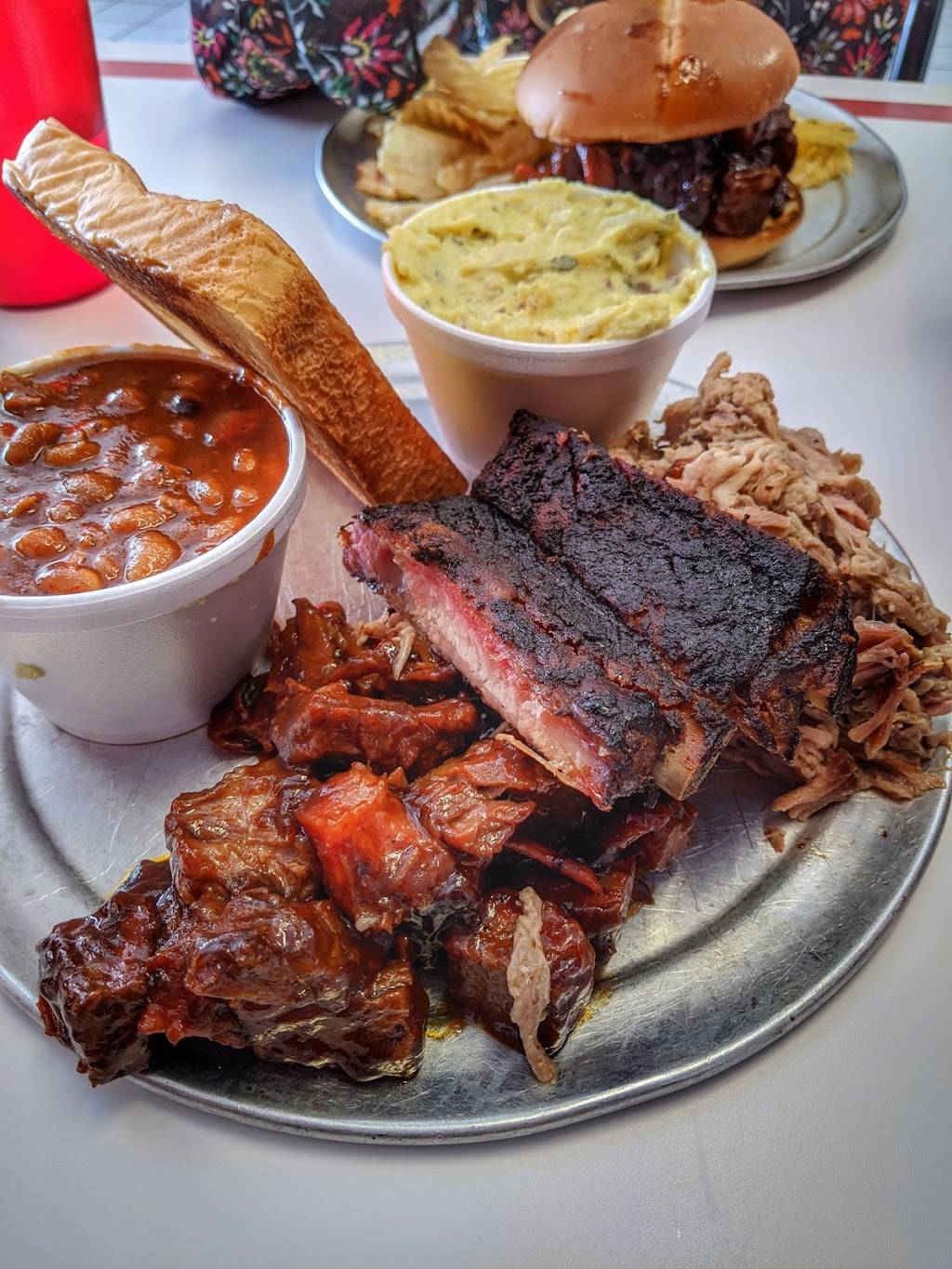 Jazzy Johns BBQ | restaurant | 512 NE 81st St j, Vancouver, WA 98665, USA | 3608315906 OR +1 360-831-5906