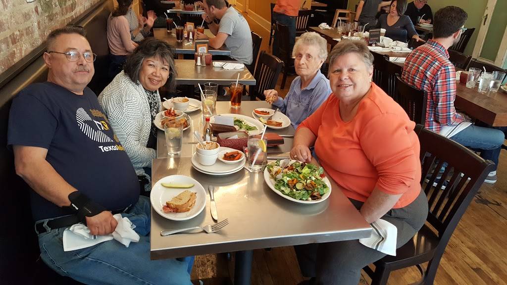 Chatham Public House | restaurant | 33 Main St, Chatham, VA 24531, USA | 4344332622 OR +1 434-433-2622