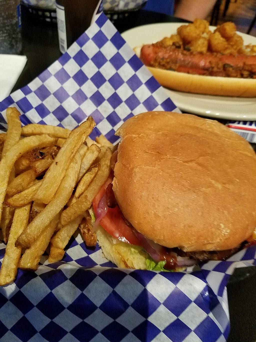 Mullens Bar & Grill Inc | restaurant | 200 Federal St, Pittsburgh, PA 15212, USA | 4122311112 OR +1 412-231-1112