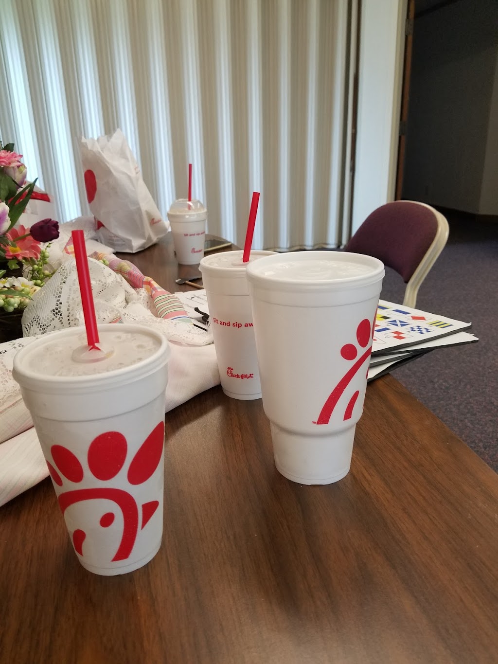 Chick-fil-A Lagniappe Village | restaurant | 1116 E Admiral Doyle Dr, New Iberia, LA 70560, USA | 3372559843 OR +1 337-255-9843