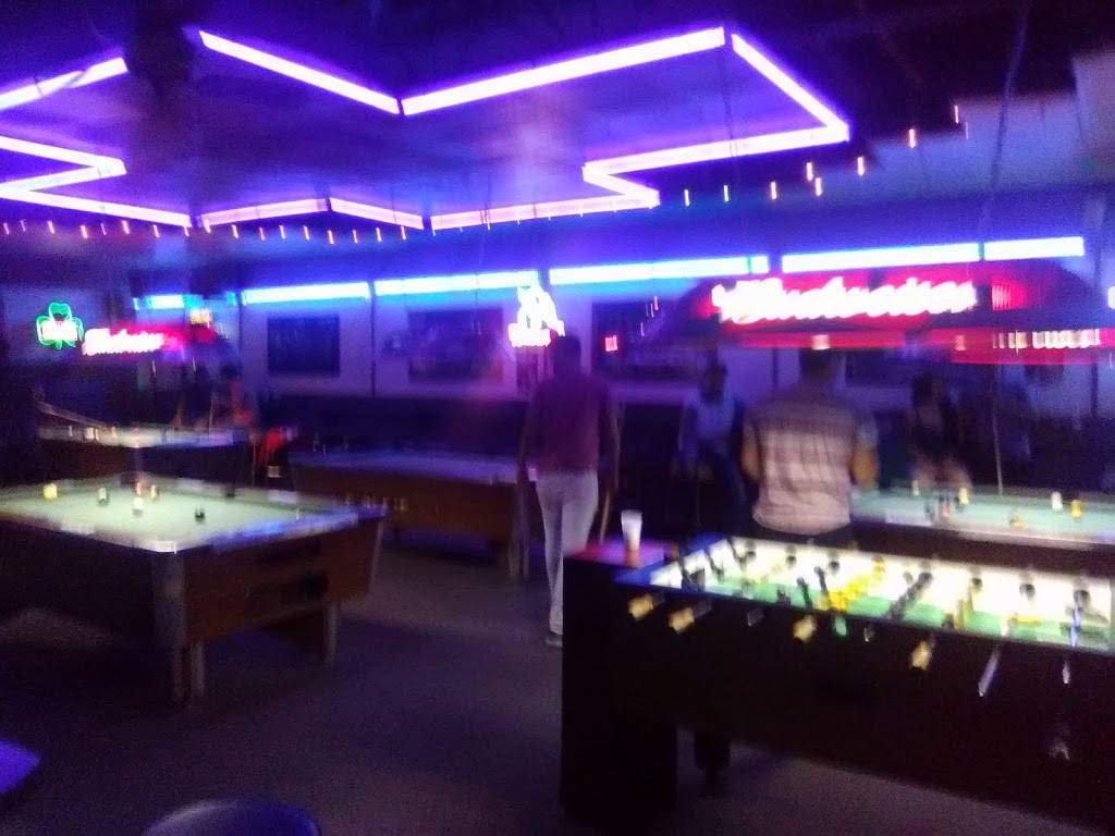 Malarkys Bar and Grill | restaurant | 147 Flindt Dr, Storm Lake, IA 50588, USA | 7127322055 OR +1 712-732-2055