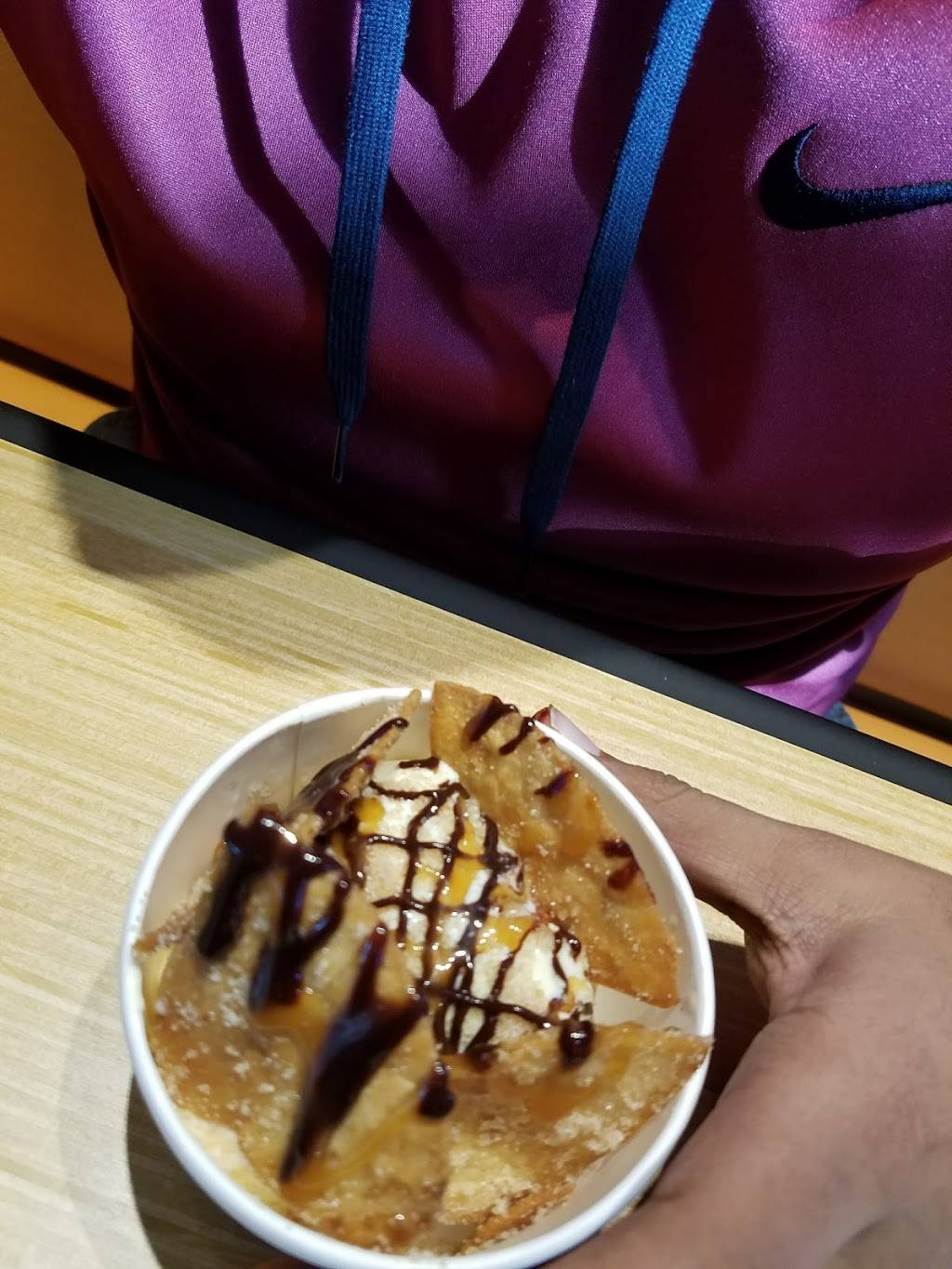 Buffalo Wild Wings | restaurant | 501 Stanton Christiana Rd, Newark, DE 19713, USA | 3029999211 OR +1 302-999-9211