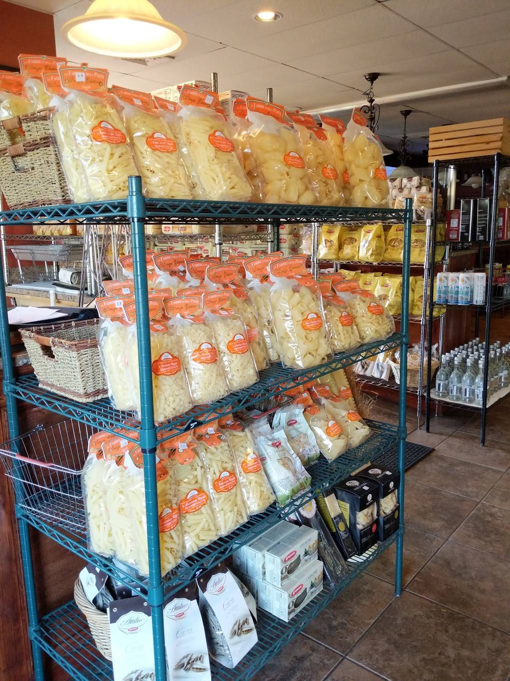 Go Pasta | restaurant | 32 Old Tower Hill Rd, Wakefield, RI 02879, USA | 4012844311 OR +1 401-284-4311