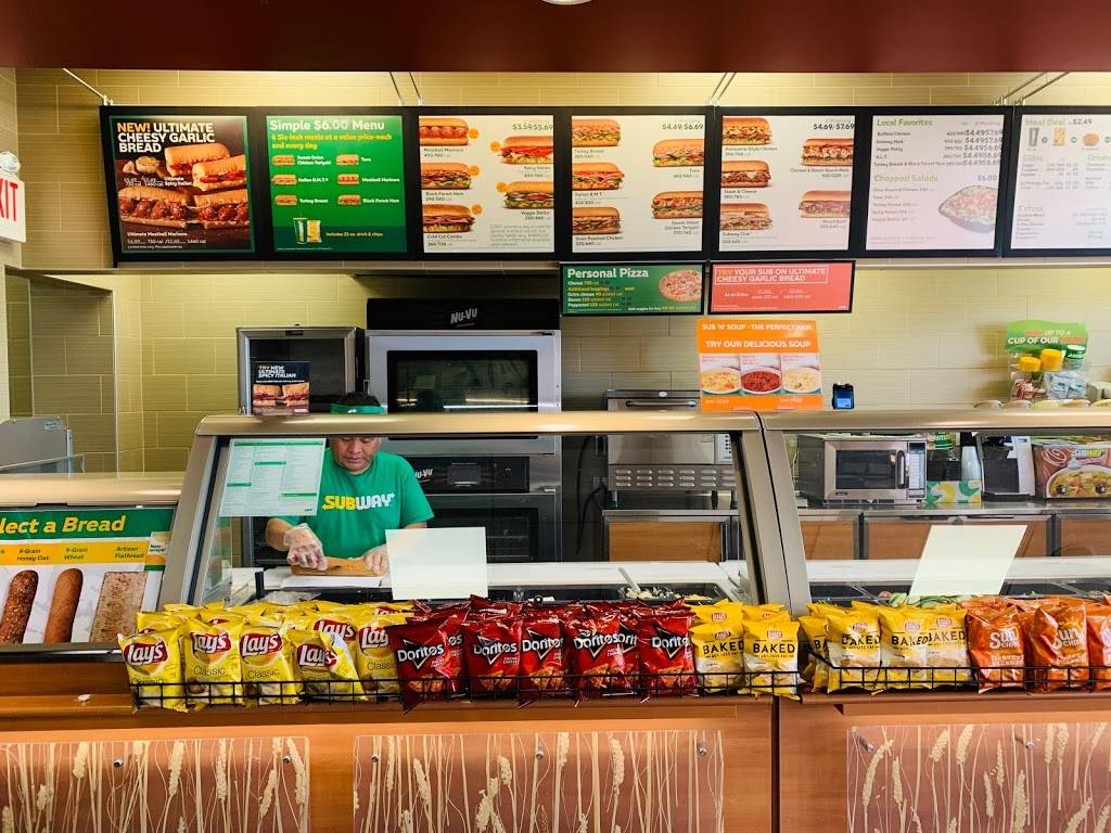 Subway Restaurants | restaurant | 743 N Milwaukee Ave, Wheeling, IL 60090, USA | 8477771641 OR +1 847-777-1641